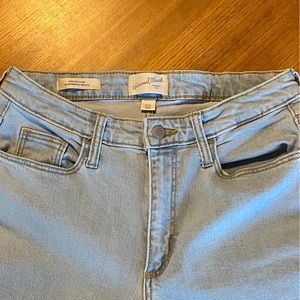 Universal Thread (target) light wash high rise flare jeans sz 6/28L